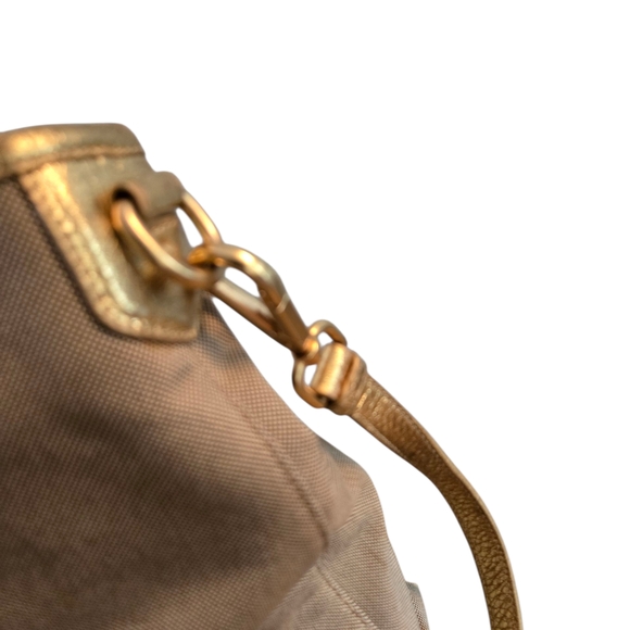 Authentic Prada Beige and Gold Women's Bag - Picture 3 of 9